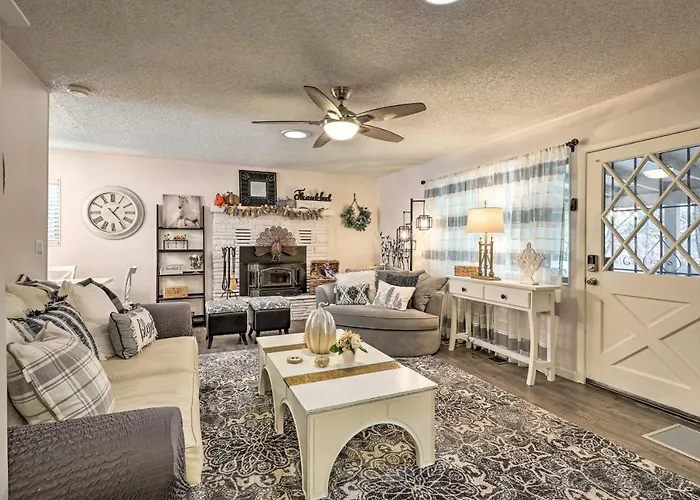 Renovated W/ Fire Pit In Munds Park! Dom wakacyjny Munds Park