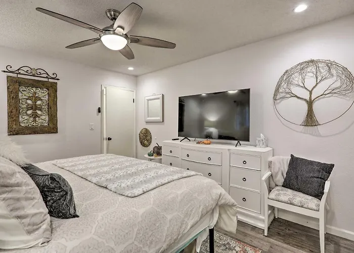 Renovated W/ Fire Pit In Munds Park! Munds Park