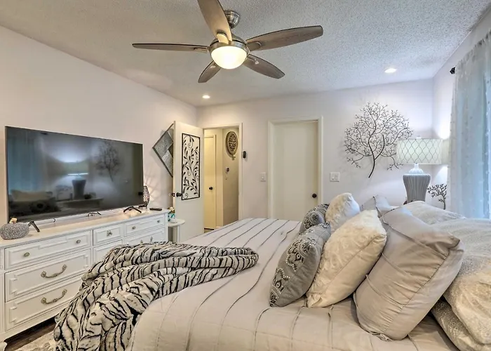 Renovated W/ Fire Pit In Munds Park! *