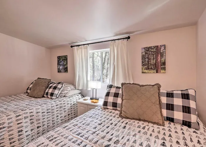 Renovated W/ Fire Pit In Munds Park! *